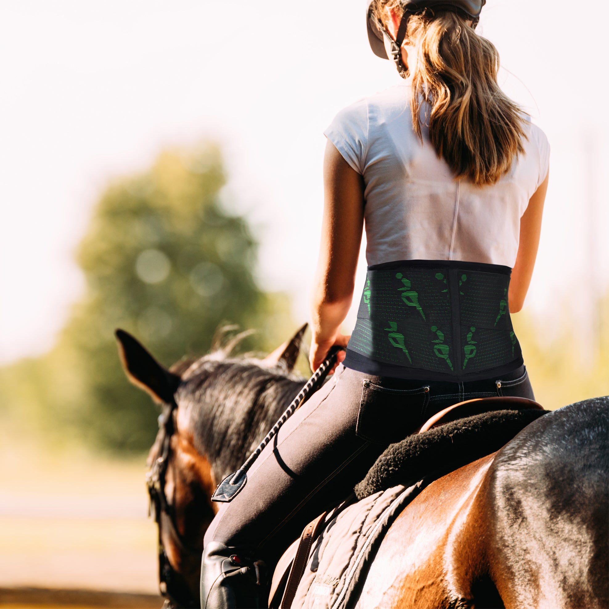 Airflow non sweat, ultra-light specialist fabric. Improves rider posture. Strong durable and can be worn next to skin without rash, does not restrict surface sensory nerves.