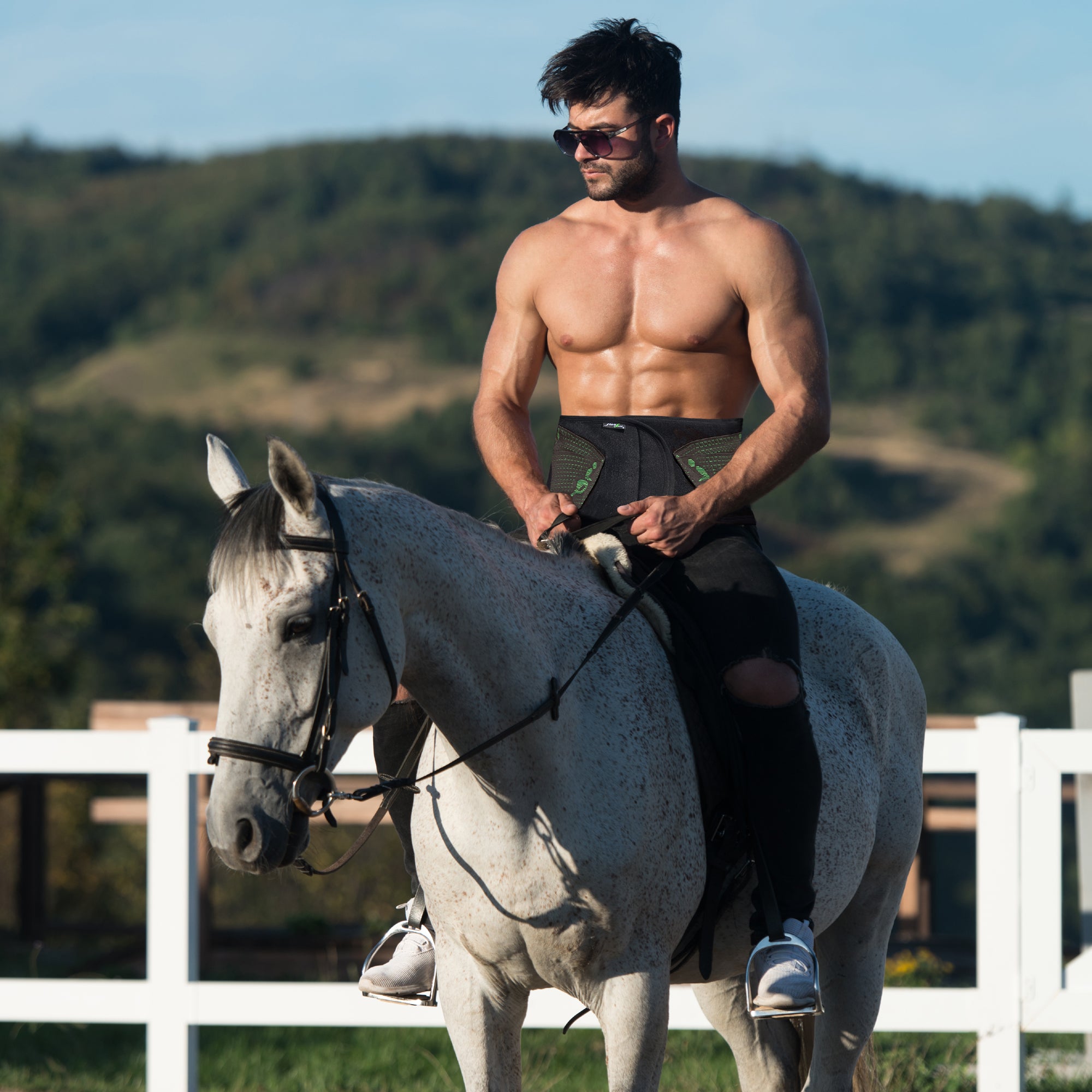 Highly breathable ultra-light specialist fabric can be worn next to skin without rash, does not restrict surface sensory nerves.